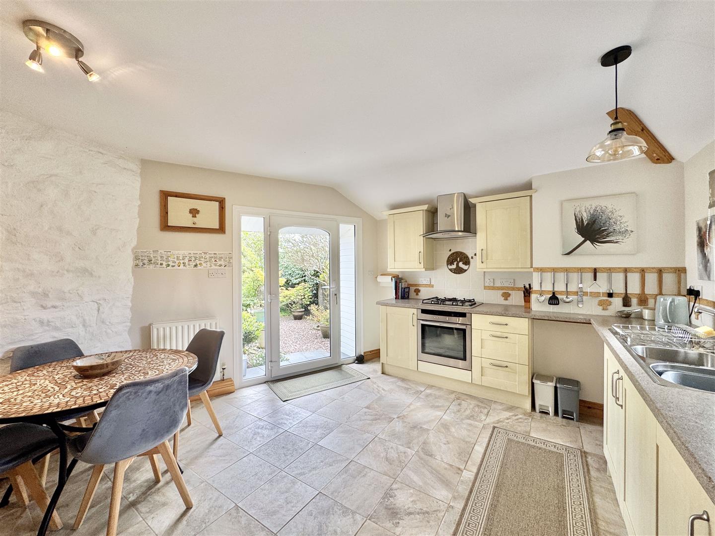 Treskerby, Redruth